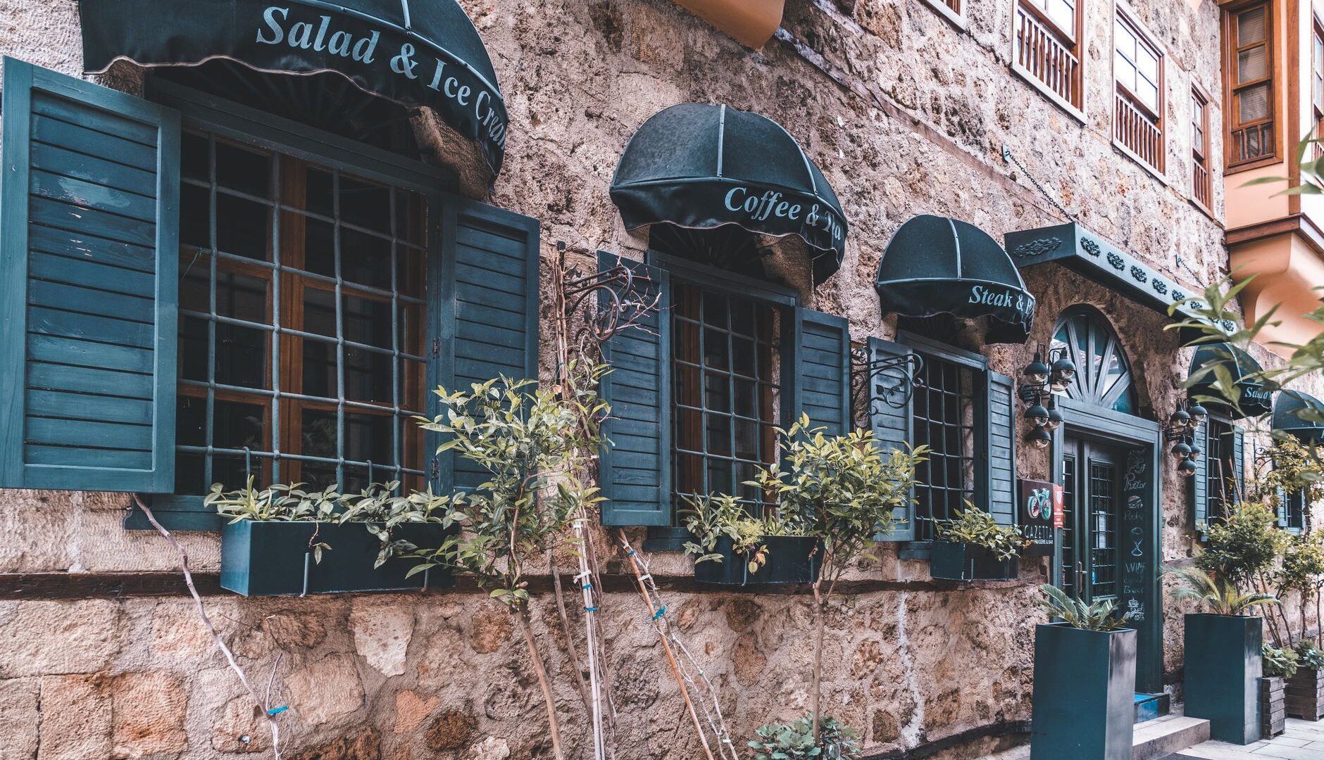 Kırıklı Tente